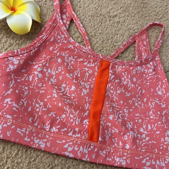 Girls Nike sports bra - Picture 2 of 5